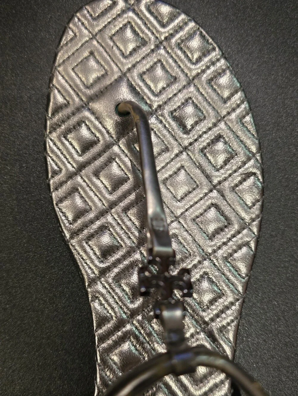 TORY BURCH Metallic Silver Women’s T-Strap Sandals Size 7